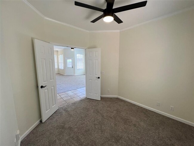 Building Photo - 909 Pruett Dr