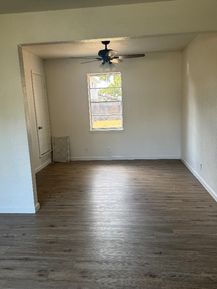 Building Photo - 3521 Byrd Dr