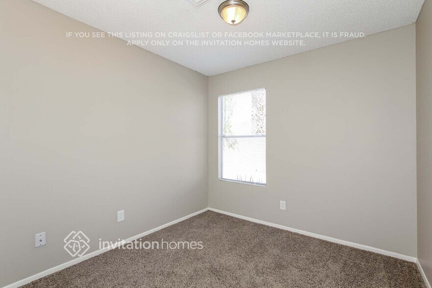 Building Photo - 7740 W Meadowbrook Ave