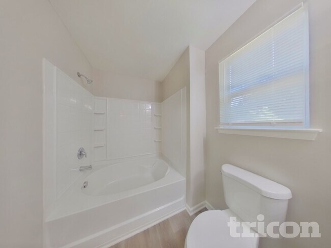 Building Photo - 1551 Peabody Court