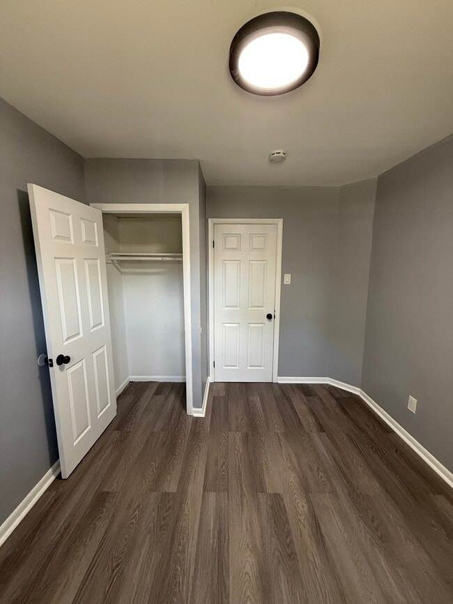 Building Photo - 309 Ellis Ct