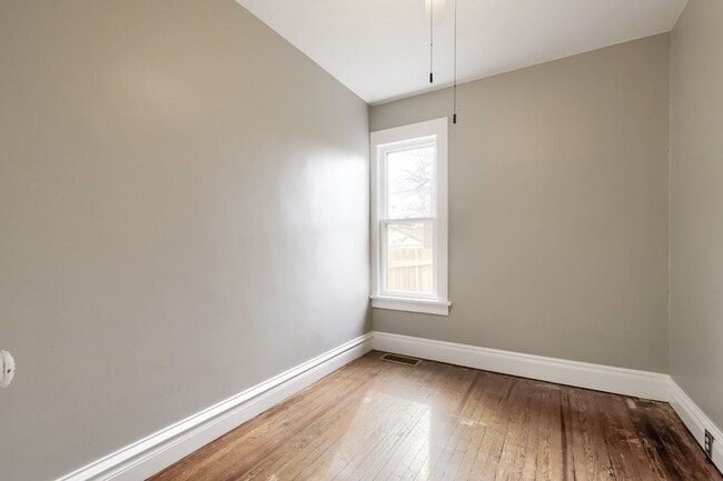 Building Photo - LOCATION LOCATION!! Brick townhome located in the highly desirable Wash Park West neighborhood!