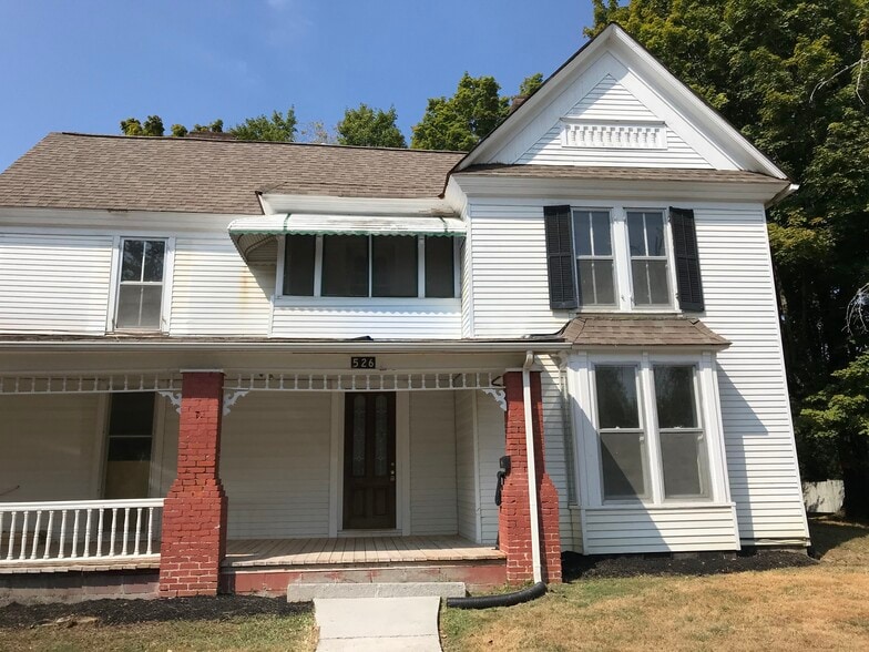 Building Photo - 526 Monroe St