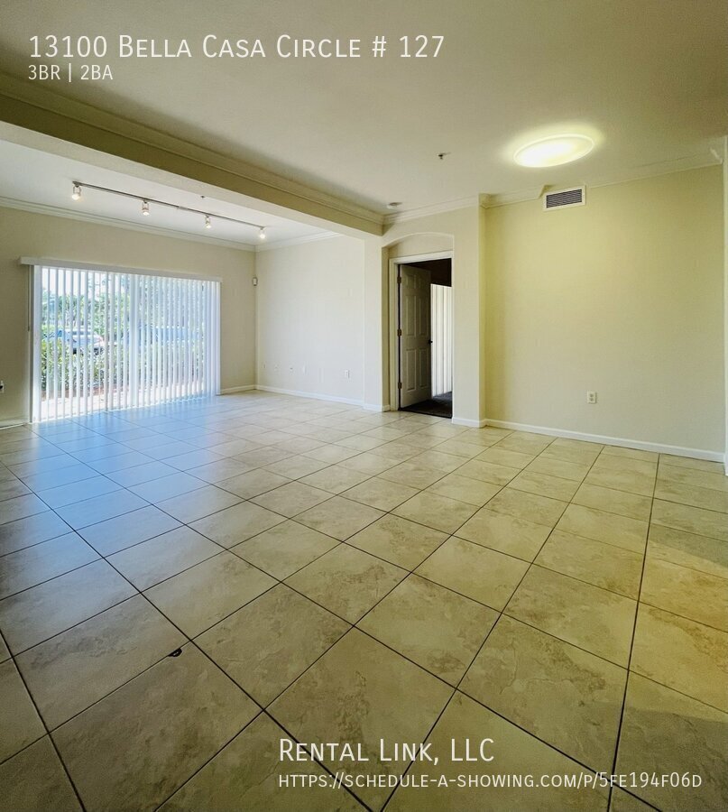 Building Photo - 13100 Bella Casa Cir