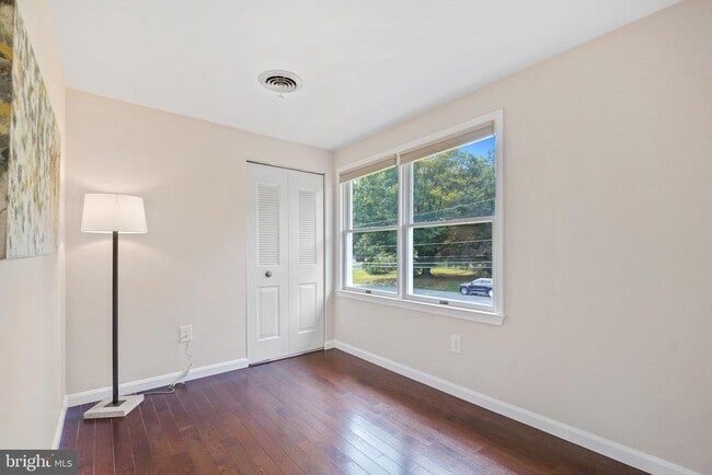 Building Photo - 1626 Maydale Dr