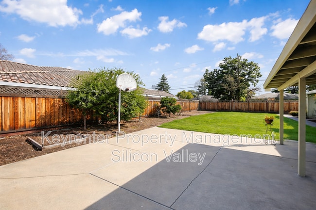 Building Photo - 795 Viader Ct