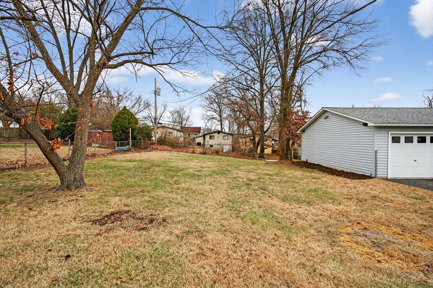 Building Photo - 453 Chamberlin Dr