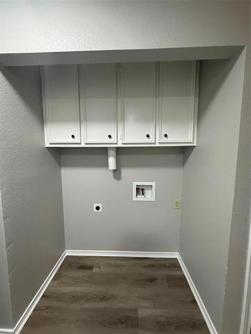 Building Photo - 304 E Hickory St