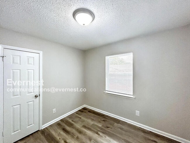 Building Photo - 8641 Kinard Cove