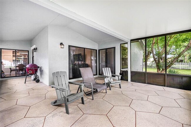 Building Photo - 8055 Burlington Ct