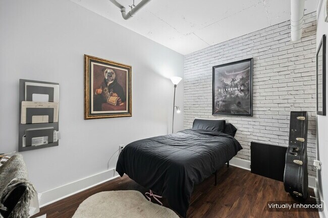 Building Photo - Urban Loft Condo Featuring Stunning Views & Rooftop Entertaining