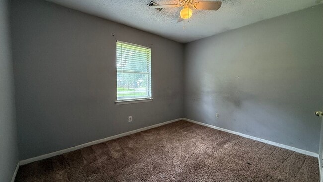 Building Photo - Charming 3-Bedroom Home in the Heart of Ri...