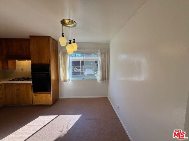 Building Photo - 4168 Brunswick Ave