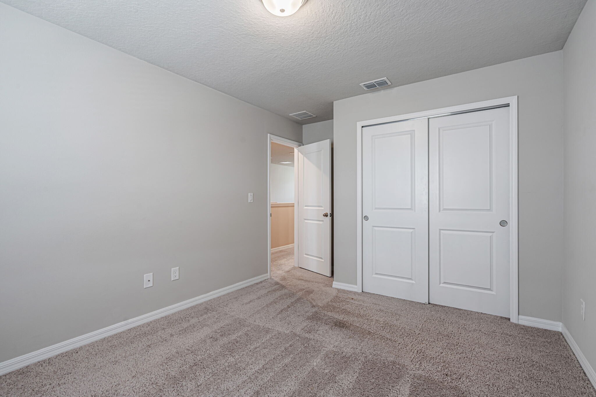 Building Photo - 3505 Bonsilva St