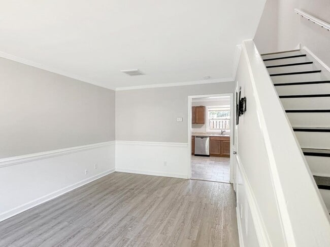 Building Photo - 1432 Ardmore Dr