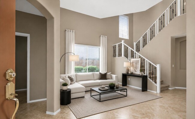 Building Photo - 4129 E Clubview Dr