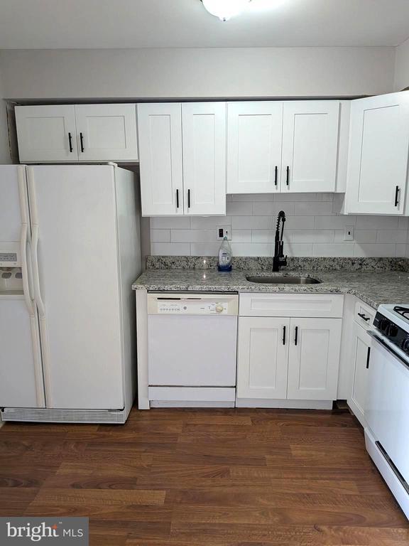 Building Photo - 8034 Craig St