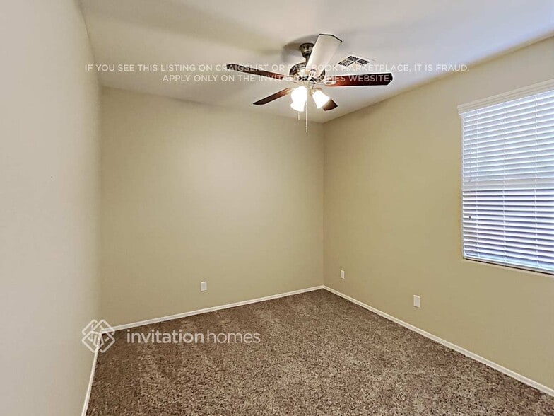 Building Photo - 12511 W Campina Dr