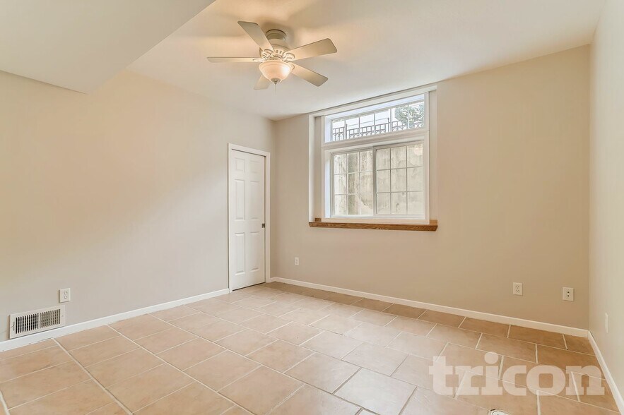 Building Photo - 15012 Viewcrest Ln