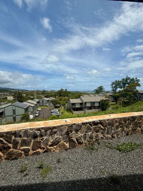 Building Photo - 98-1613 Ho'olauae St