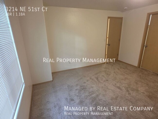 Building Photo - 3214 NE 51st Ct