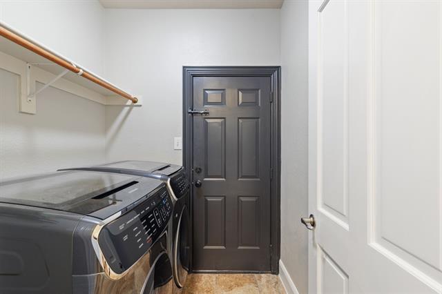 Building Photo - 1920 Sandstone Dr