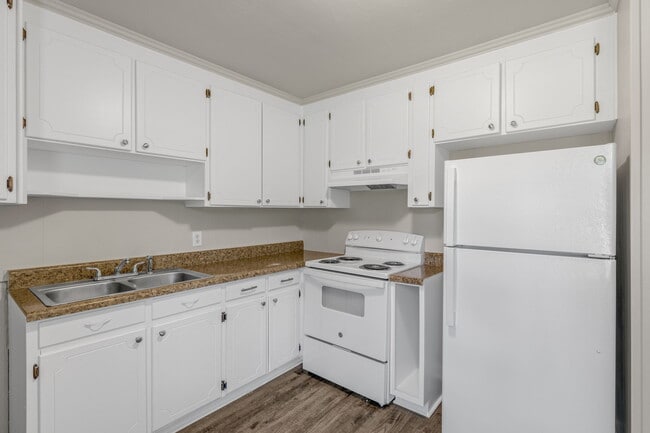 Building Photo - Fairview Commons