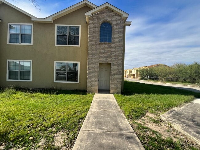 Building Photo - 10503 Hunters Pond