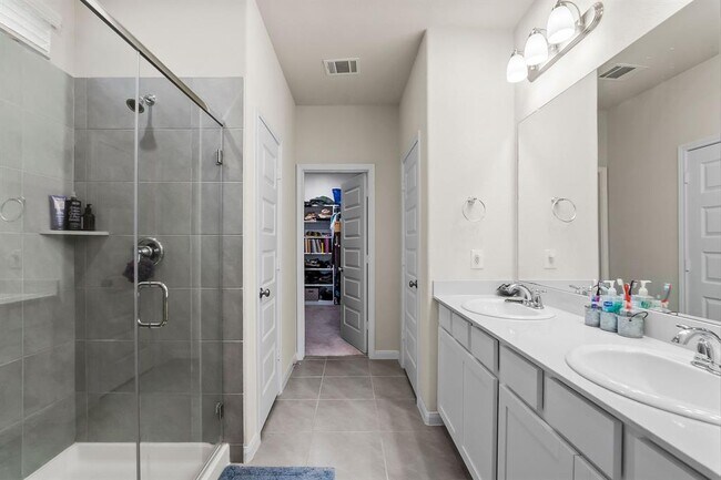 Building Photo - 7091 Silverleaf Oak St