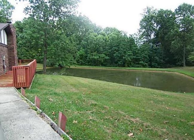 Building Photo - 1756 W Three Story Hill Rd