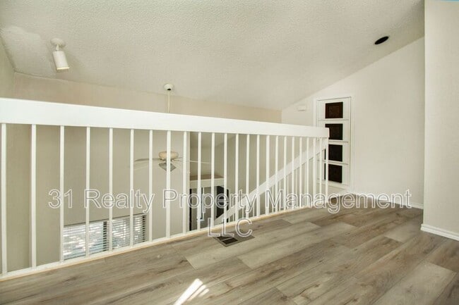 Building Photo - 4242 N Capistrano Dr