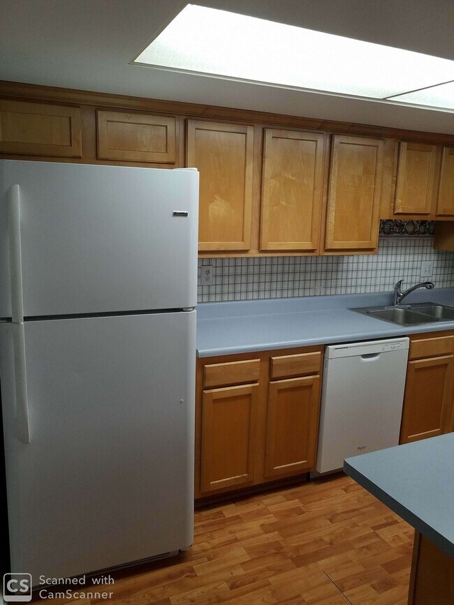 Building Photo - Coming soon May 2024!  2 bedroom condo in ...
