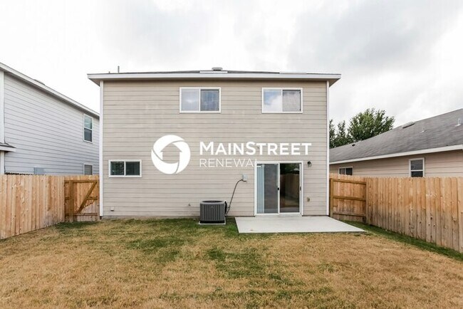 Building Photo - 3 Bedroom Pet-Friendly Home in San Antonio, TX with Main Street Renewal