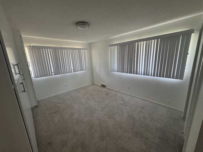 Building Photo - 2 Bed 1 Bath Single-Family home for RENT