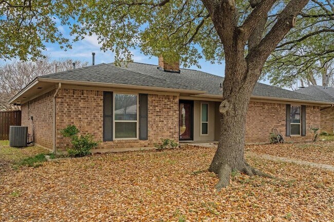 Building Photo - 311 Gwendola Dr