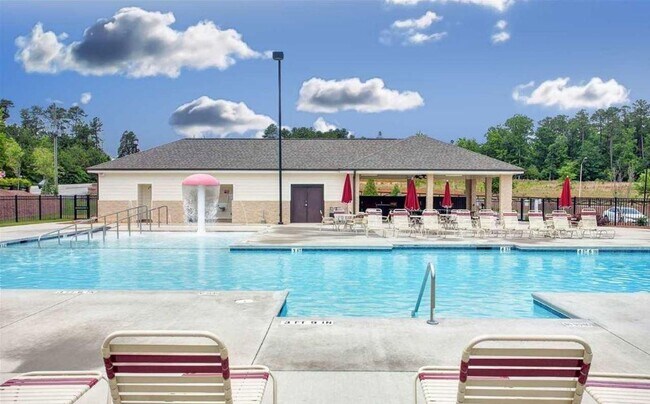 Building Photo - 2503 Girvan Dr