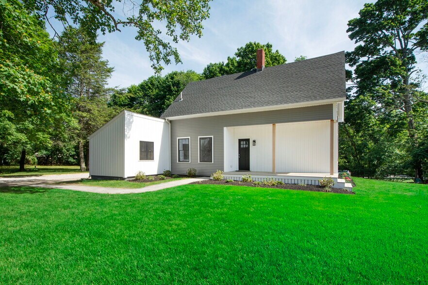 Building Photo - 215 Gardner St
