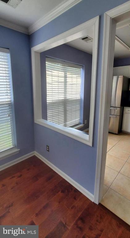 Building Photo - 8202 Catbird Cir