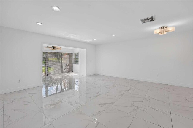 Building Photo - 21682 Cypress Rd