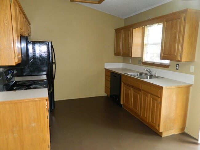 Building Photo - Charming Single Family Home in West Fayetteville!