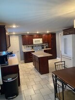 Building Photo - 480 Merrimack St