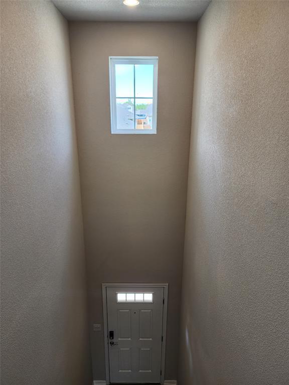 Building Photo - 120 Greenspire Ln