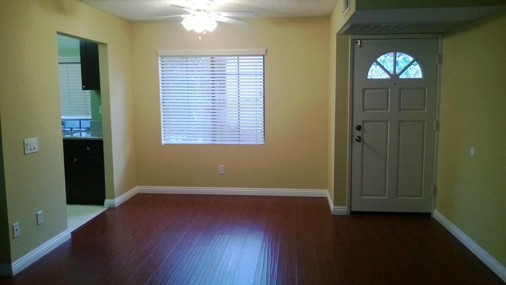Primary Photo - 13104 Wimberly Sq