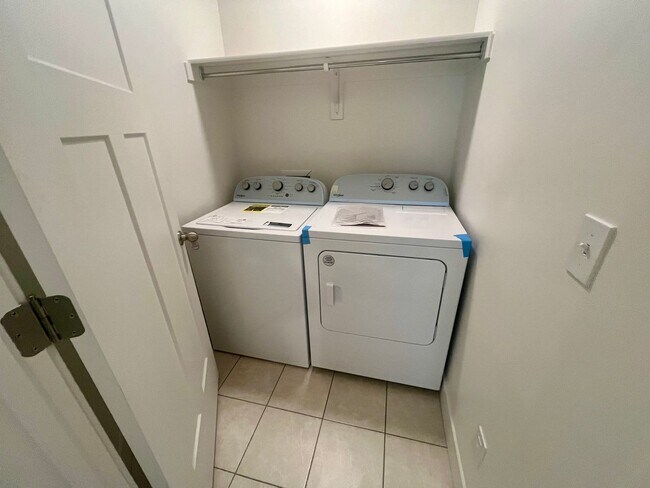 Building Photo - Lovely townhome for rent in American Fork