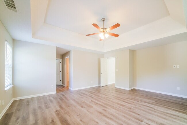 Building Photo - 6938 Foxmoor Way