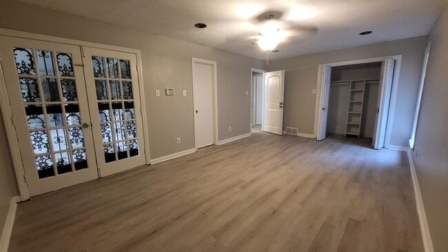 Building Photo - 5195 Wren Cove