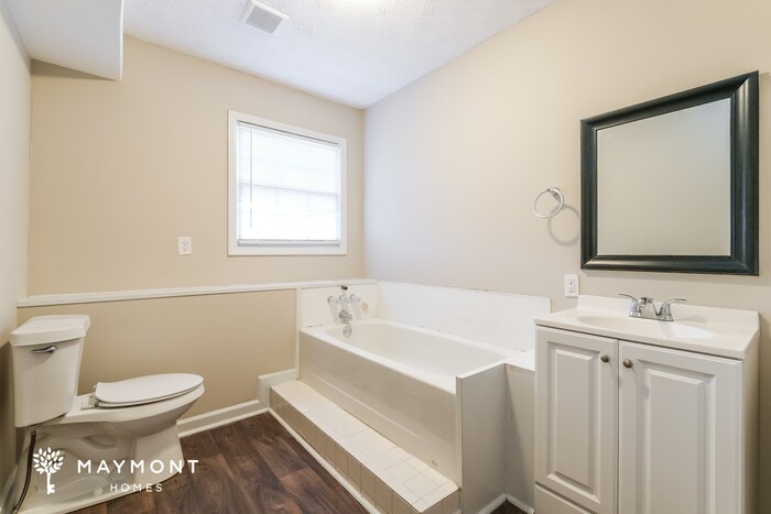 Building Photo - 563 Fawn Ct SE