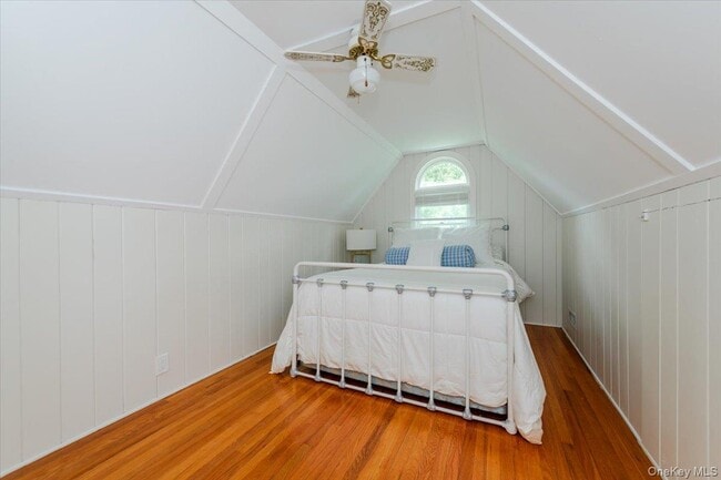 Building Photo - 100 W Shore Dr