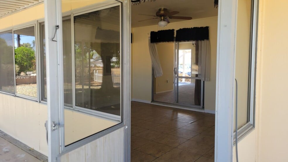 Building Photo - 25946 Ridgemoor Rd