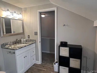 Building Photo - 6049 S Bay Rd